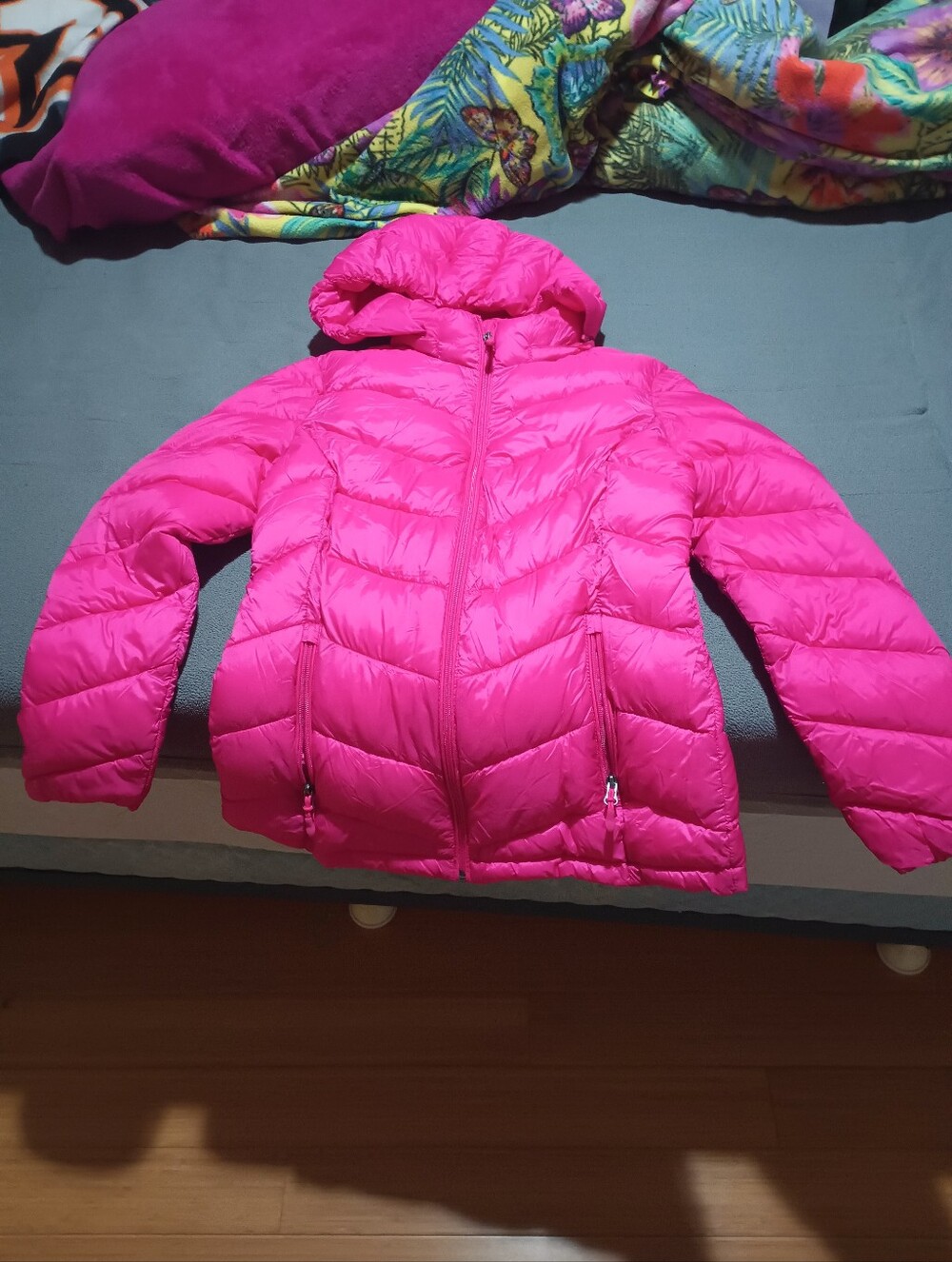 Womens Hot Pink Hooded Puffer Jacket Size M